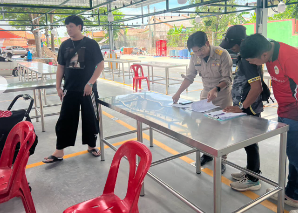  ลงดำเนินการตรวจสอบ กรณีคำร้องเรื่องการก่อสร้างทำให้กำแพงข้างเคียงชำรุด เบื้องต้นได้แจ้งให้ดำเนินการแก้ไขแล้ว