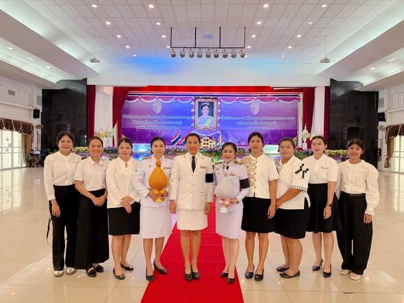 ร่วมกิจกรรมเฉลิมพระเกียรติสมเด็จพระนางเจ้าสุทิดา พัชรสุธาพิมลลักษณ พระบรมราชินี เนื่องในโอกาสวันเฉลิมพระชนมพรรษา 3 มิถุนายน 2569  (ช่วงเย็น) พิธีถวายเครื่องราชสักการะและวาง