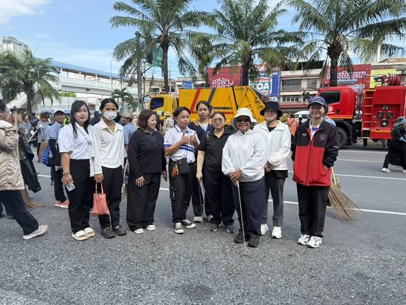 บุคลากรขององค์การบริหารส่วนตำบลบ่อวิน เข้าร่วมกิจกรรม Big Cleaning Day ครั้งที่ 11/2569