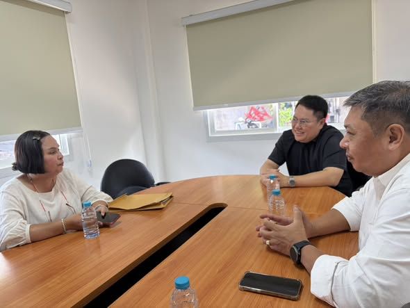  พร้อมลงพื้นที่ติดตามและเร่งรัดการดำเนินโครงการก่อสร้างวางท่อระบายน้ำ ถนนสายปากร่วม – ต้นไทร (คอนโดท็อปฮิว – หลังโรงเรียนสวนกุหลาบ) หมู่ที่ 3