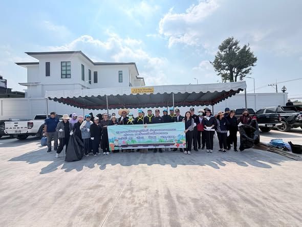 ร่วมกิจกรรมปรับปรุงภูมิทัศน์ทำความสะอาดถนนและเก็บขยะโดยรอบ บริเวณถนนสายพันเสด็จใน หมู่ที่ 6 ตำบลบ่อวิน อำเภอศรีราชา จังหวัดชลบุรี