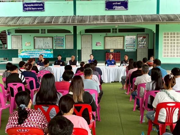มประชุมประชาคมให้ความช่วยเหลือผู้ประสบอุทกภัยในพื้นที่ที่มีการประกาศเขตพื้นที่ประสบสาธารณภัย ในเขตพื้นที่องค์การบริหารส่วนตำบลบ่อวิน หมู่ที่ 3,6,7 